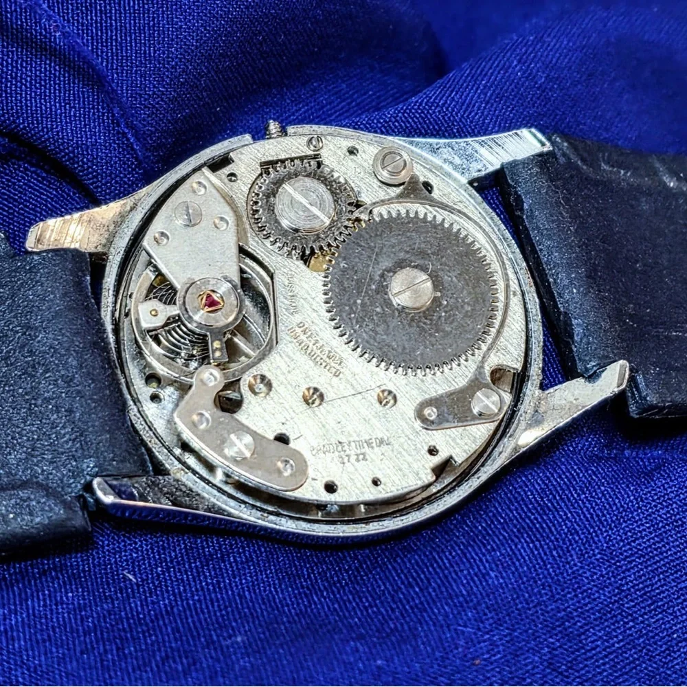 Disney Mickey Mouse Collectible Manual Wind Vintage Mens Watch 30mm for Parts